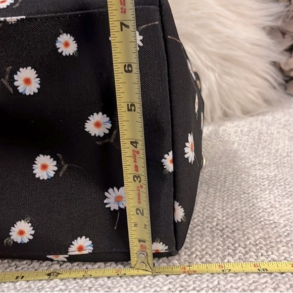 Alice + Olivia Black Daisy Floral Nylon Overnight Travel Duffel Tote Bag - Picture 12 of 15